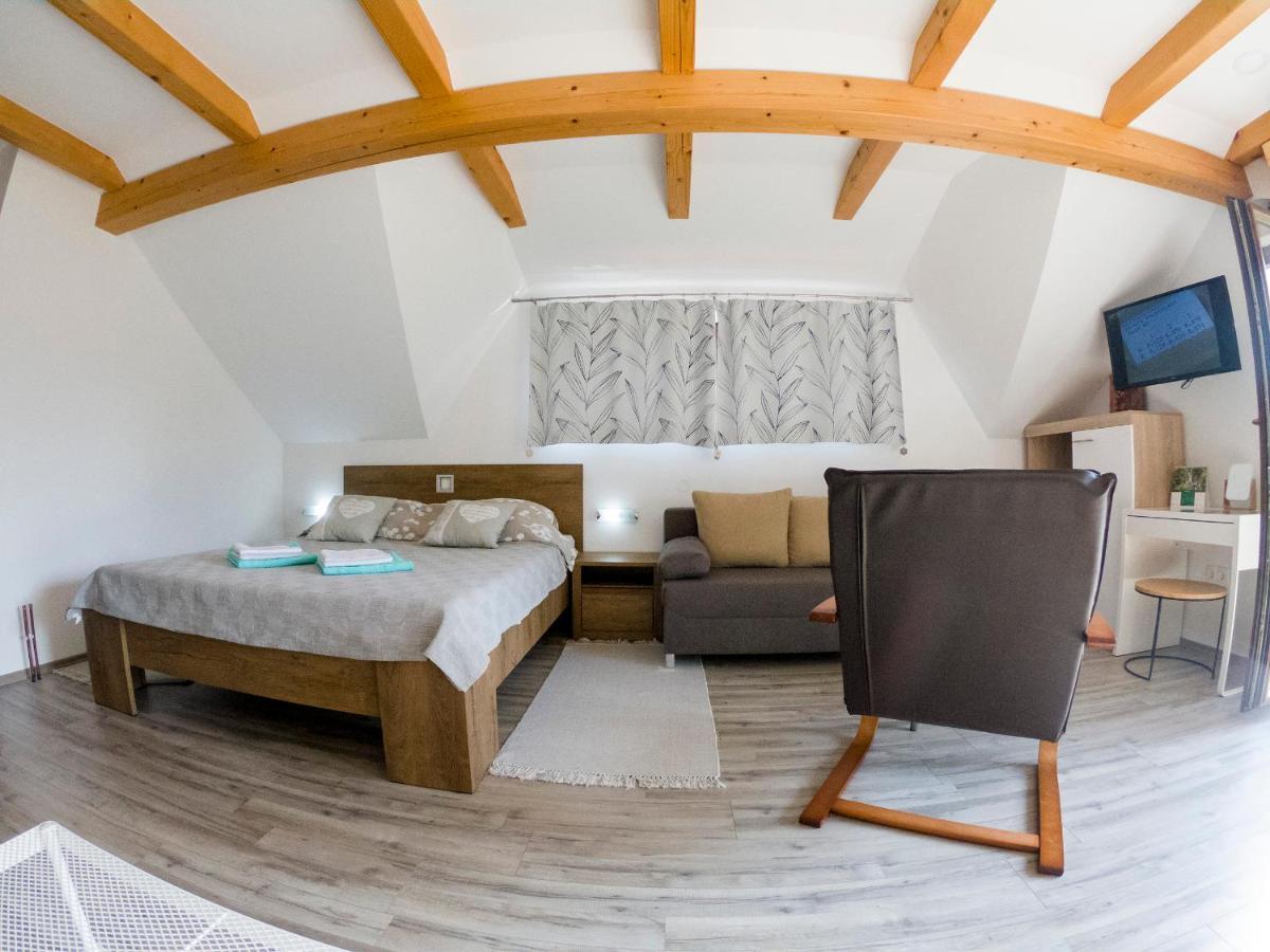 Studio Apartment Karlo Dreznik Grad Ngoại thất bức ảnh